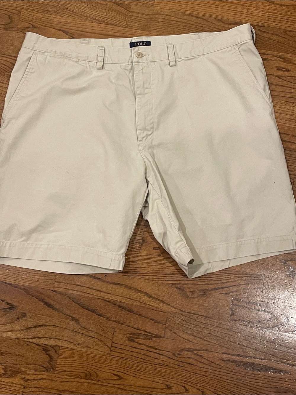 Men Polo by Ralph Lauren Men's Cream Flat-Front Chino Shorts. 42